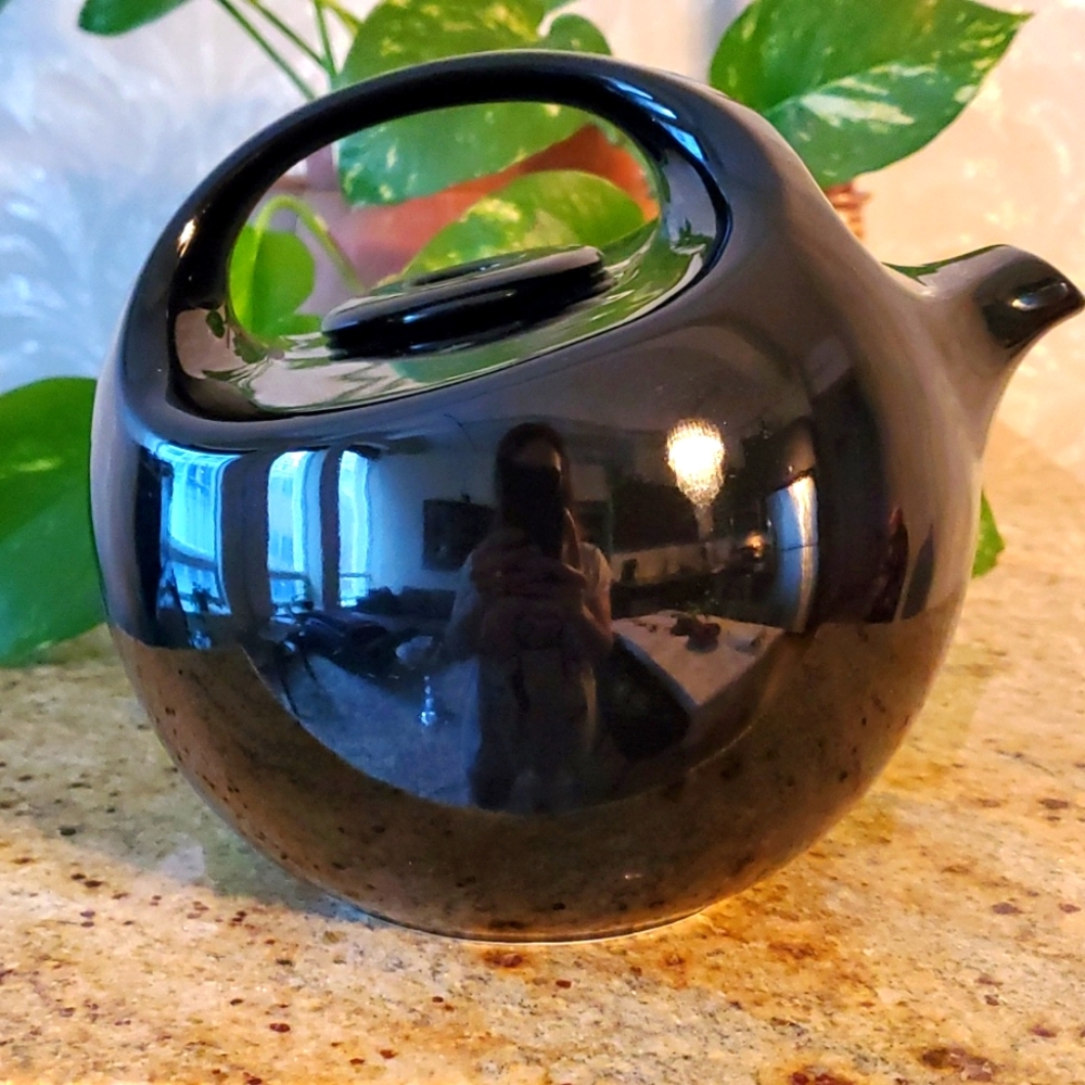 Vintage Robert Steven Witkoff Japan ellipse tea pot